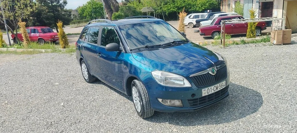Skoda Fabia — foto 3/4
