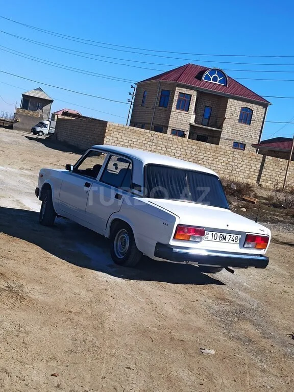 LADA (VAZ) 2107 — foto 3/4