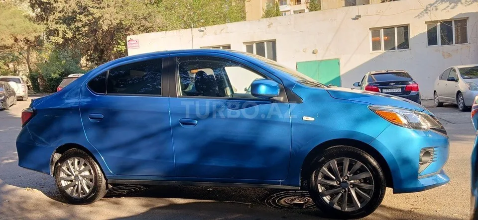 Mitsubishi Mirage — foto 4/4