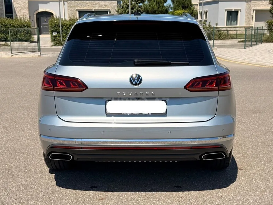 Volkswagen Touareg — foto 3/4