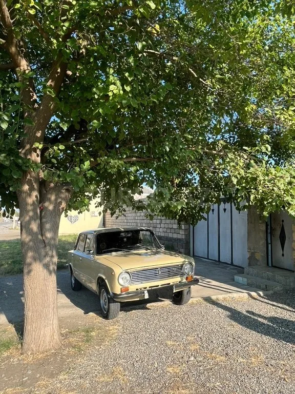 LADA (VAZ) 21011 — foto 1/4