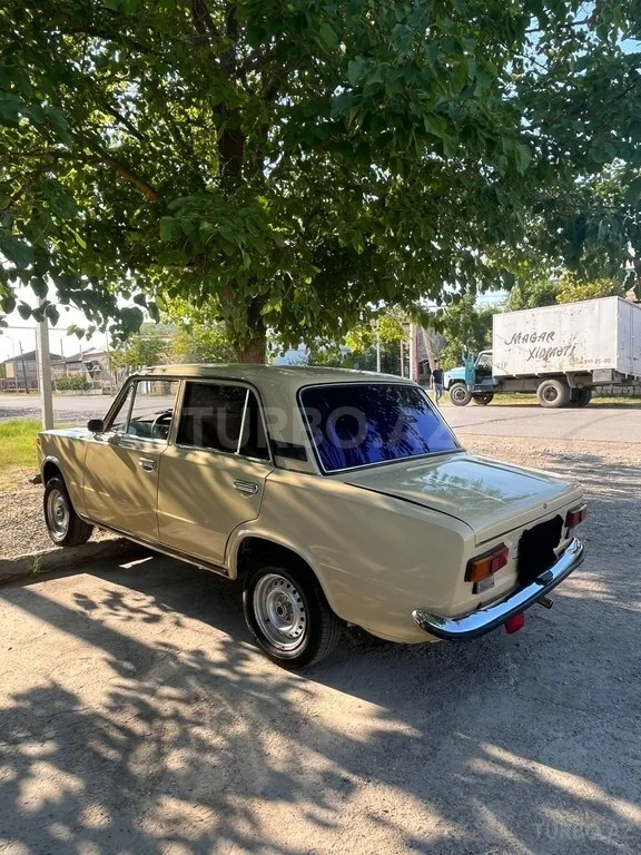 LADA (VAZ) 21011 — foto 2/4