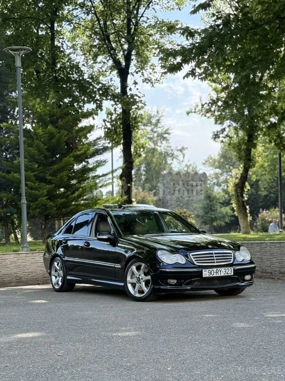 Mercedes C 230 — foto 1/4