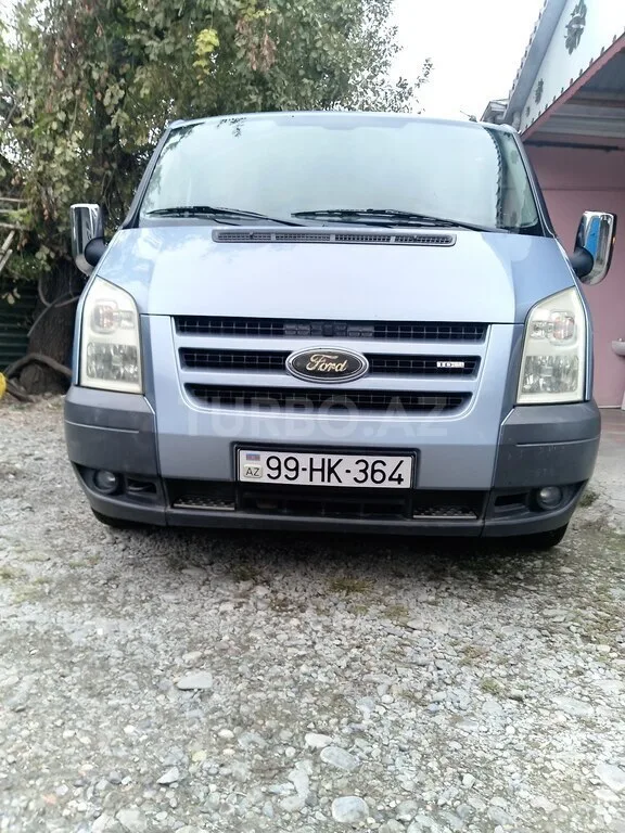 Ford Transit — foto 1/4