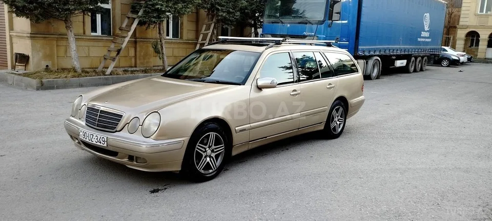 Mercedes E 240 — фото 2/4
