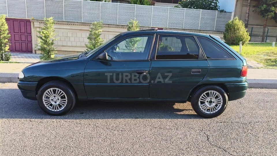 Opel Astra — foto 4/4