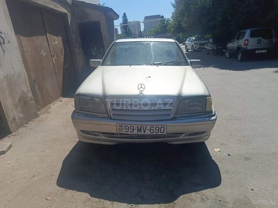 Mercedes C 280 — foto 1/4