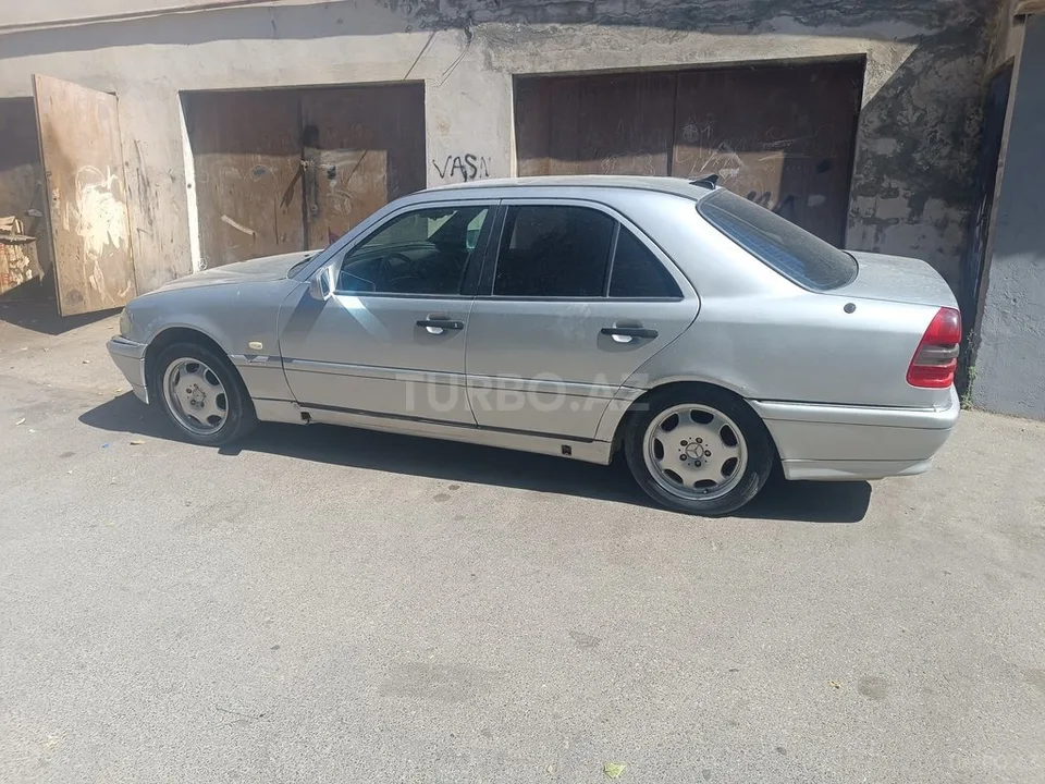 Mercedes C 280 — foto 2/4