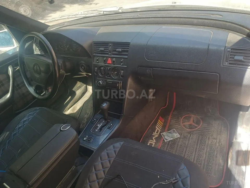 Mercedes C 280 — foto 4/4