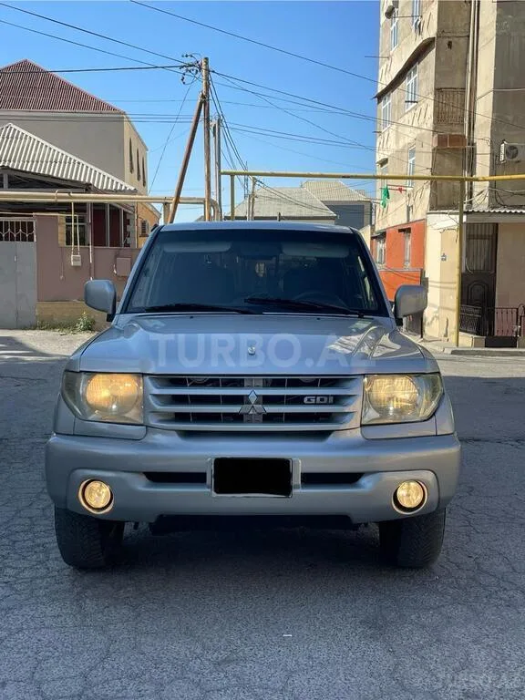 Mitsubishi Pajero io — foto 1/4