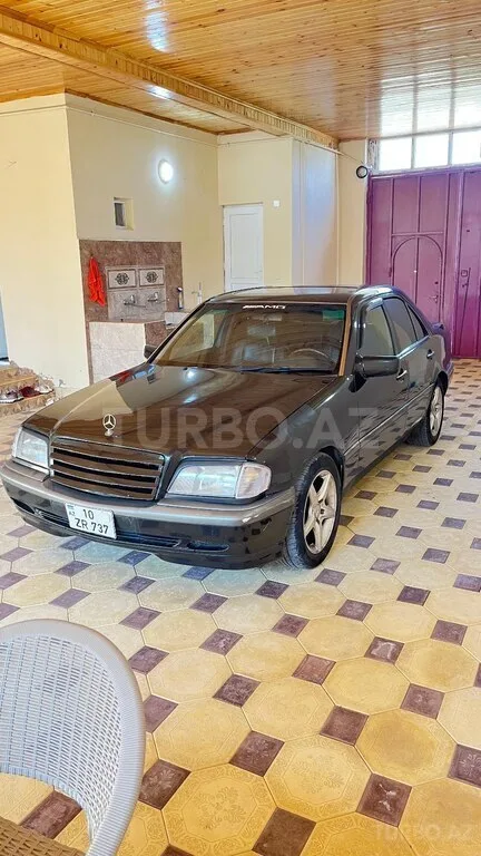 Mercedes C 220 — foto 2/4