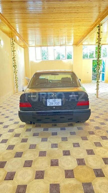Mercedes C 220 — foto 4/4