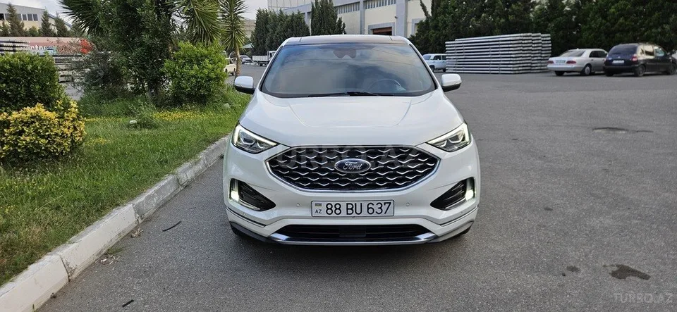 Ford Edge — foto 1/4