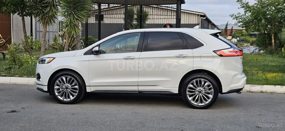 Ford Edge — foto 2/4