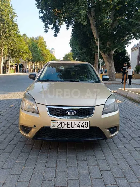Kia Rio — foto 2/4