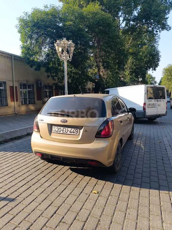 Kia Rio — foto 4/4