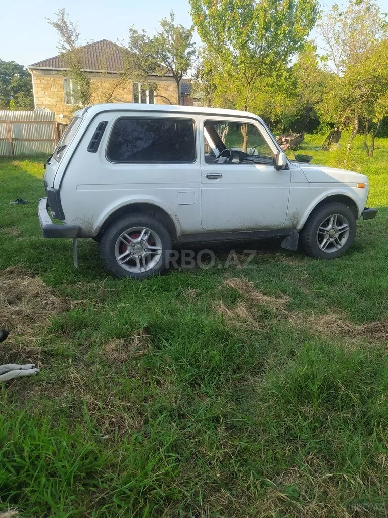 LADA (VAZ) Niva — foto 3/4
