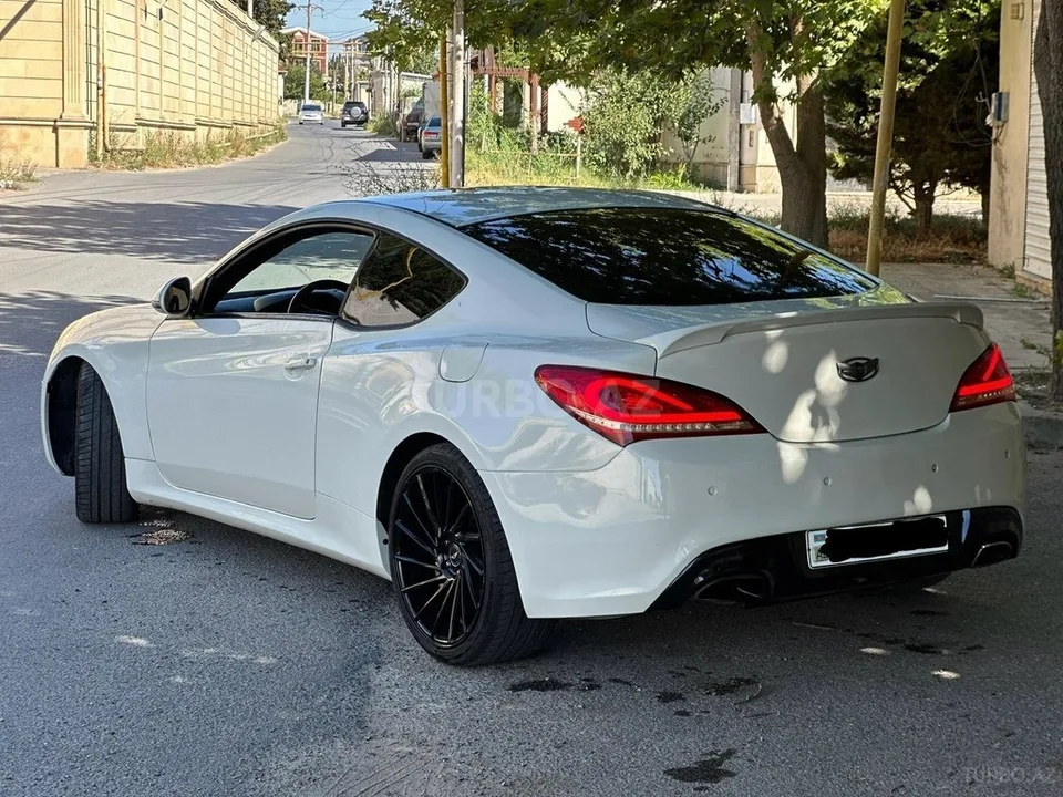 Hyundai Genesis Coupe — foto 2/4