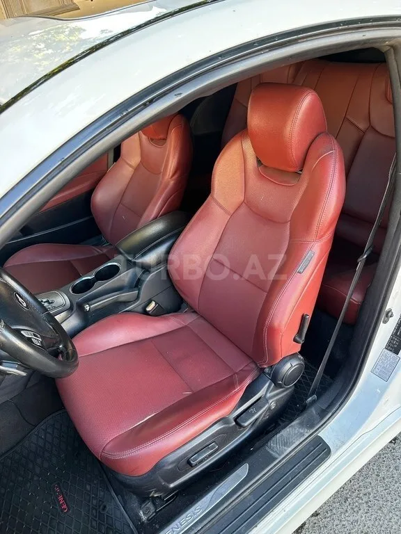 Hyundai Genesis Coupe — foto 3/4