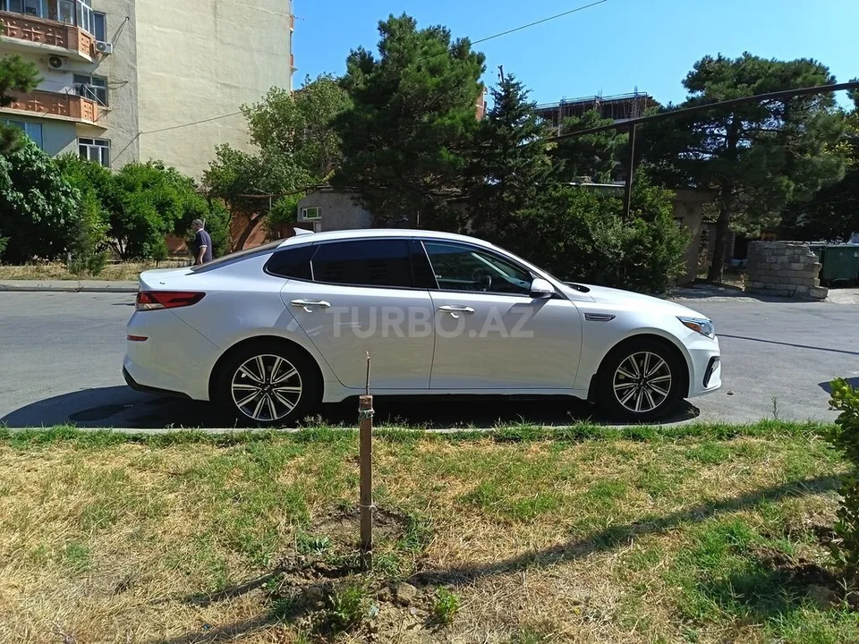 Kia Optima — foto 3/4