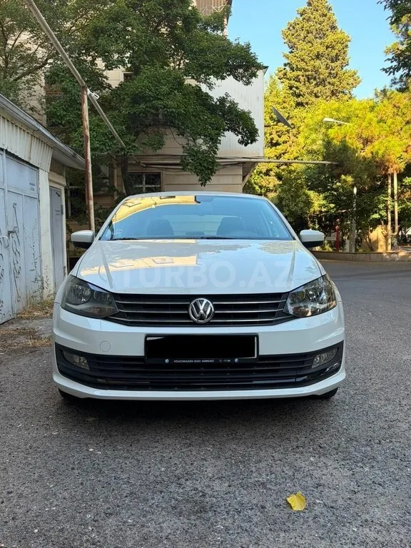 Volkswagen Polo — foto 1/4