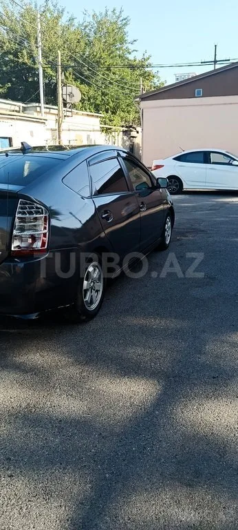 Toyota Prius — foto 4/4