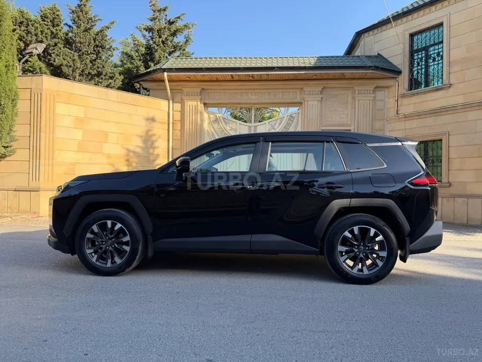 Toyota RAV4 — foto 4/4
