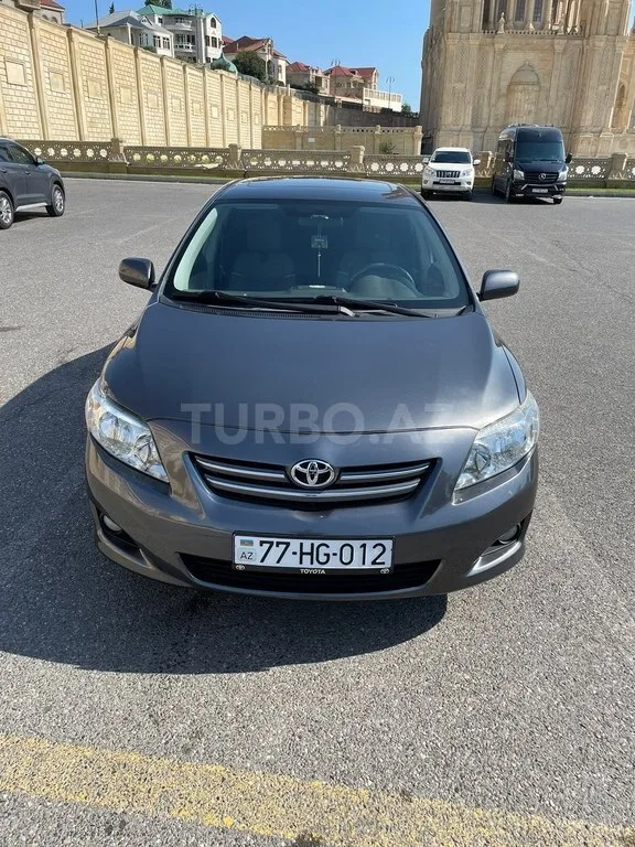 Toyota Corolla — foto 1/4