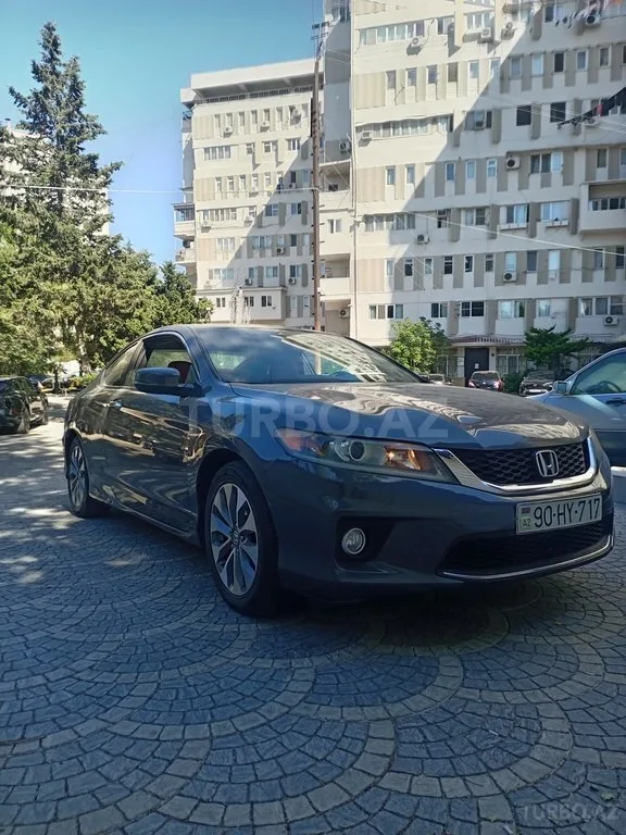Honda Accord — foto 1/4