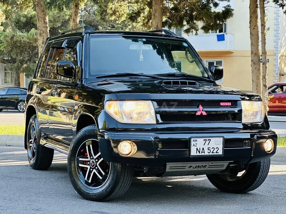 Mitsubishi Pajero io — foto 3/4