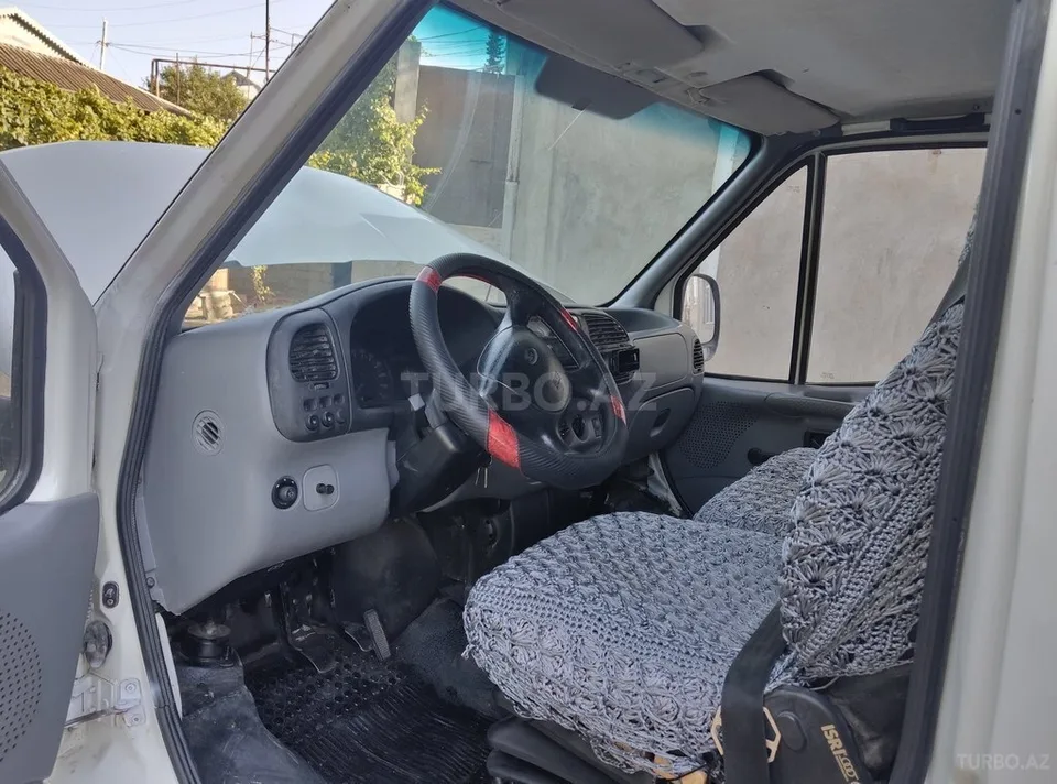 Ford Transit — foto 3/4