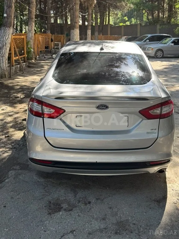 Ford Fusion (North America) — foto 3/4