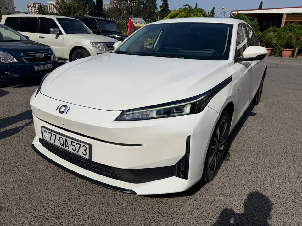 Changan Qiyuan A05 — foto 1/4