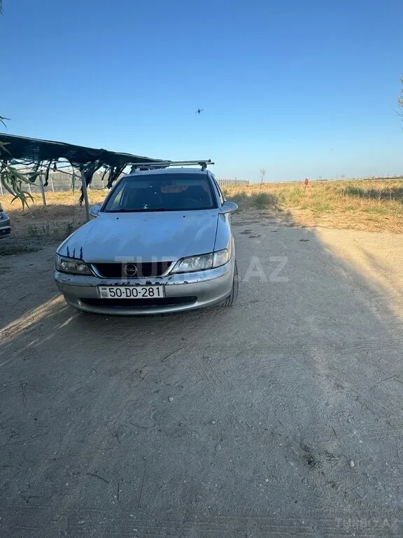 Opel Astra — foto 1/4