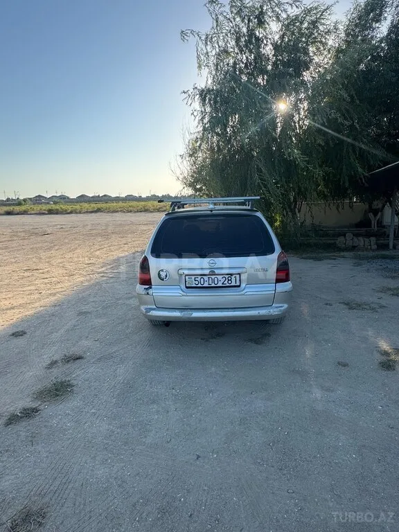 Opel Astra — foto 3/4