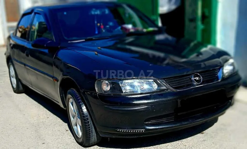 Opel Vectra — foto 1/4