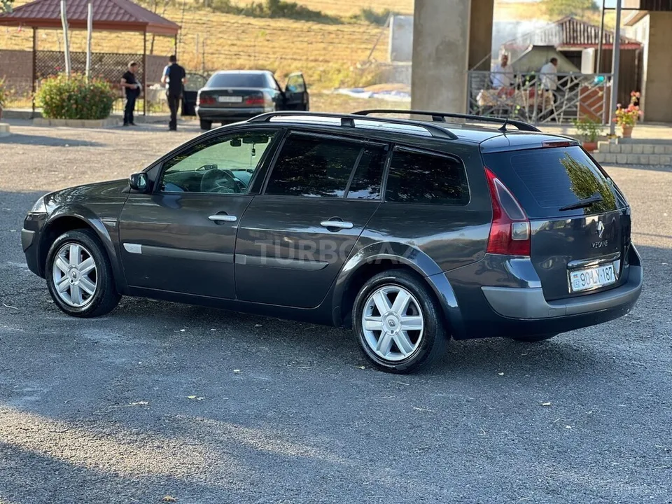 Renault Megane — foto 3/4