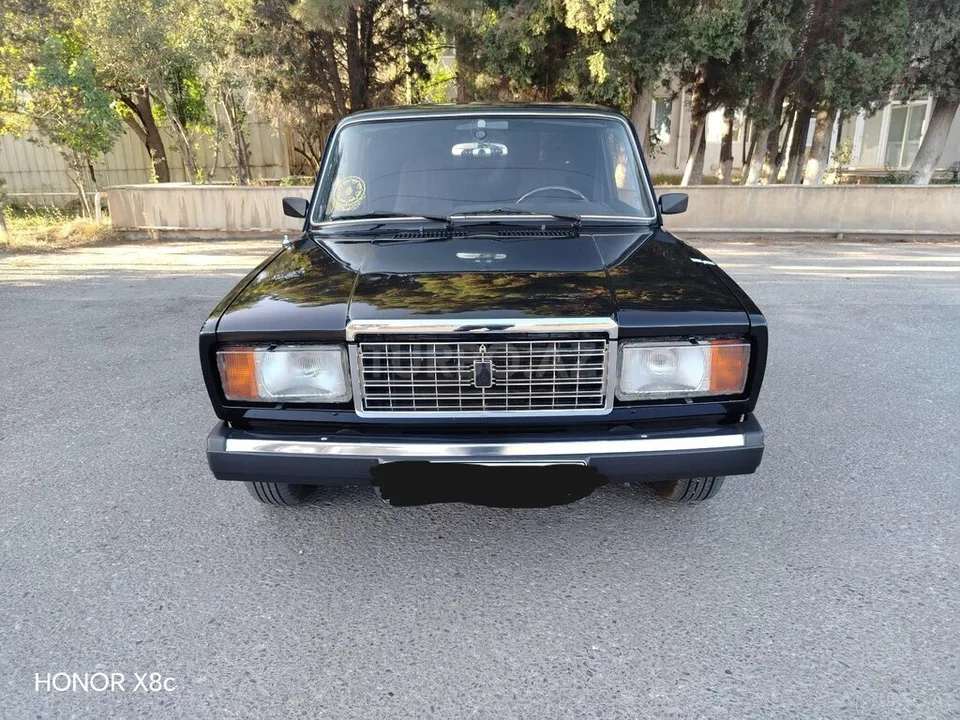 LADA (VAZ) 2107 — foto 1/4