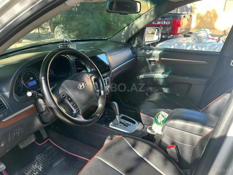 Hyundai Santa Fe — фото 2/4
