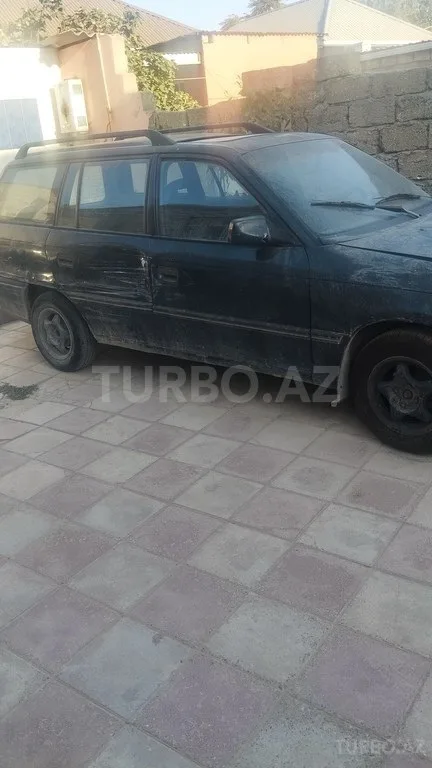 Opel Astra — foto 3/4