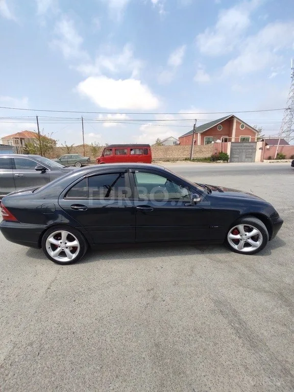 Mercedes C 200 — foto 2/4