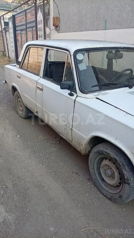LADA (VAZ) 21011 — foto 2/4