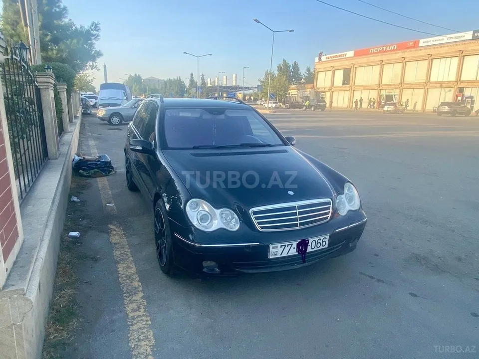 Mercedes C 220 — foto 1/4