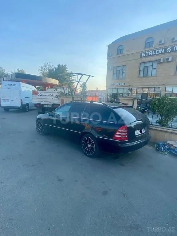 Mercedes C 220 — foto 3/4