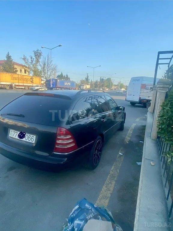 Mercedes C 220 — foto 4/4