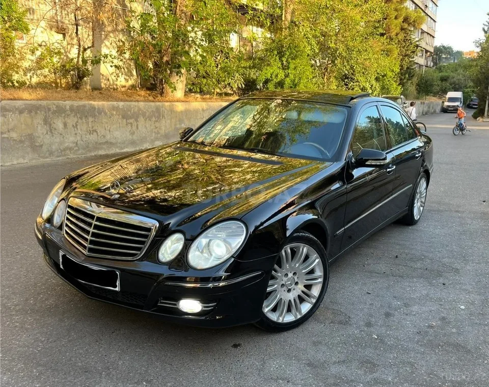 Mercedes E 280 — foto 1/4