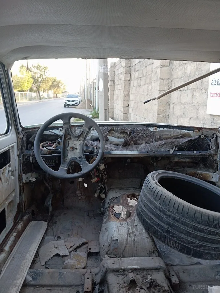 LADA (VAZ) Niva — foto 3/4