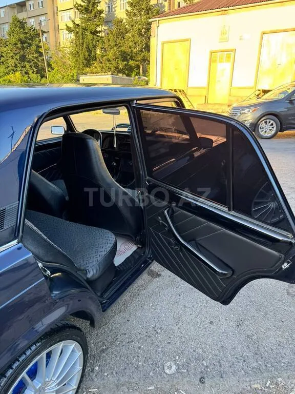 LADA (VAZ) 2107 — foto 3/4