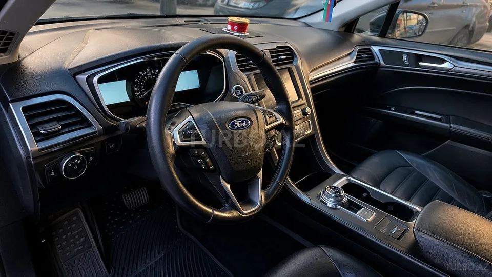 Ford Fusion (North America) — foto 3/4
