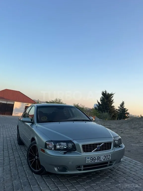 Volvo S80 — foto 1/4